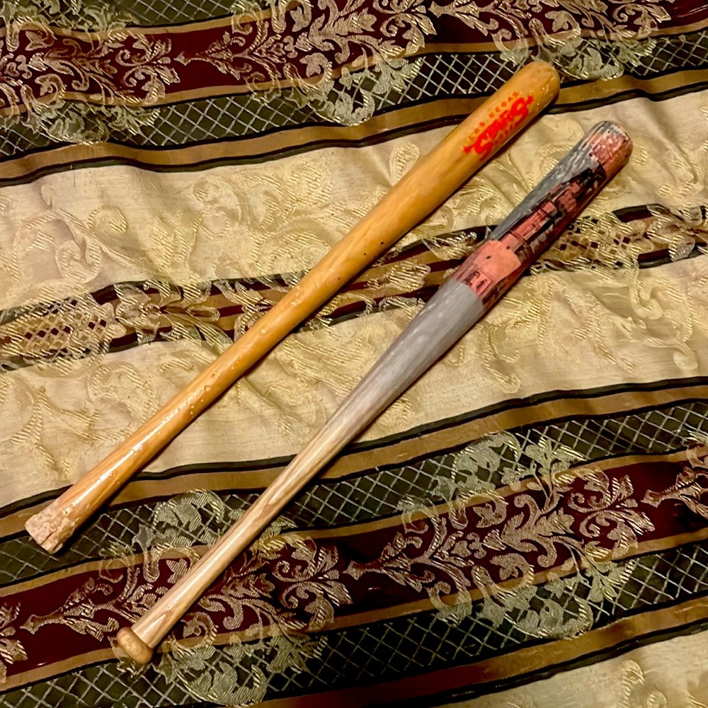 🔥2 WOODEN MINI BASEBALL BATS BUNDLE/LOT